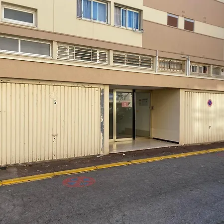 1 Chambre, Balcon, Animaux Admis, Proche Thermes - Fr-1-503-65 * Balaruc-les-Bains
