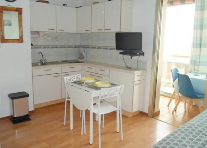 2* A Balaruc-les-bains, Animaux Admis, Proche Thermes - Fr-1-503-65